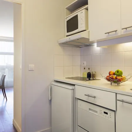 Aparthotel Citadines Centre 3*