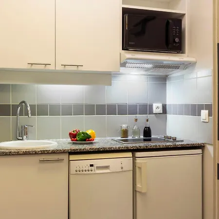 Citadines Centre Апарт-отель Лилль