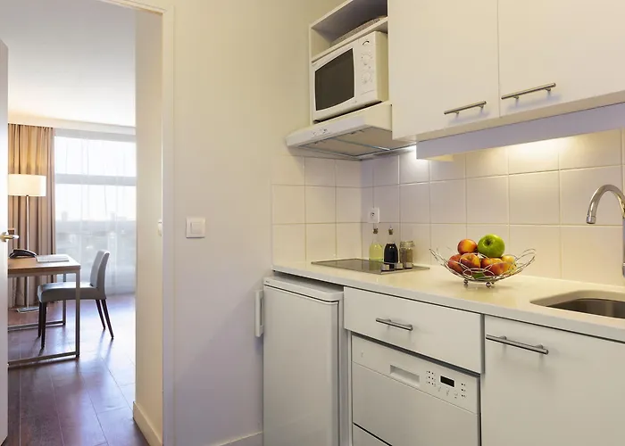 Aparthotel Citadines Centre 3*