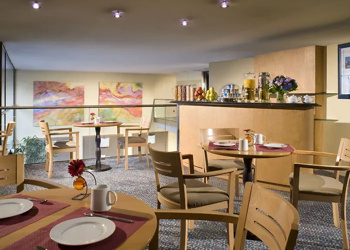 Citadines Centre מלון דירות ליל