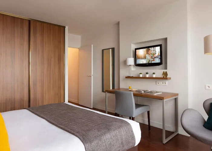 Citadines Centre 3* ליל